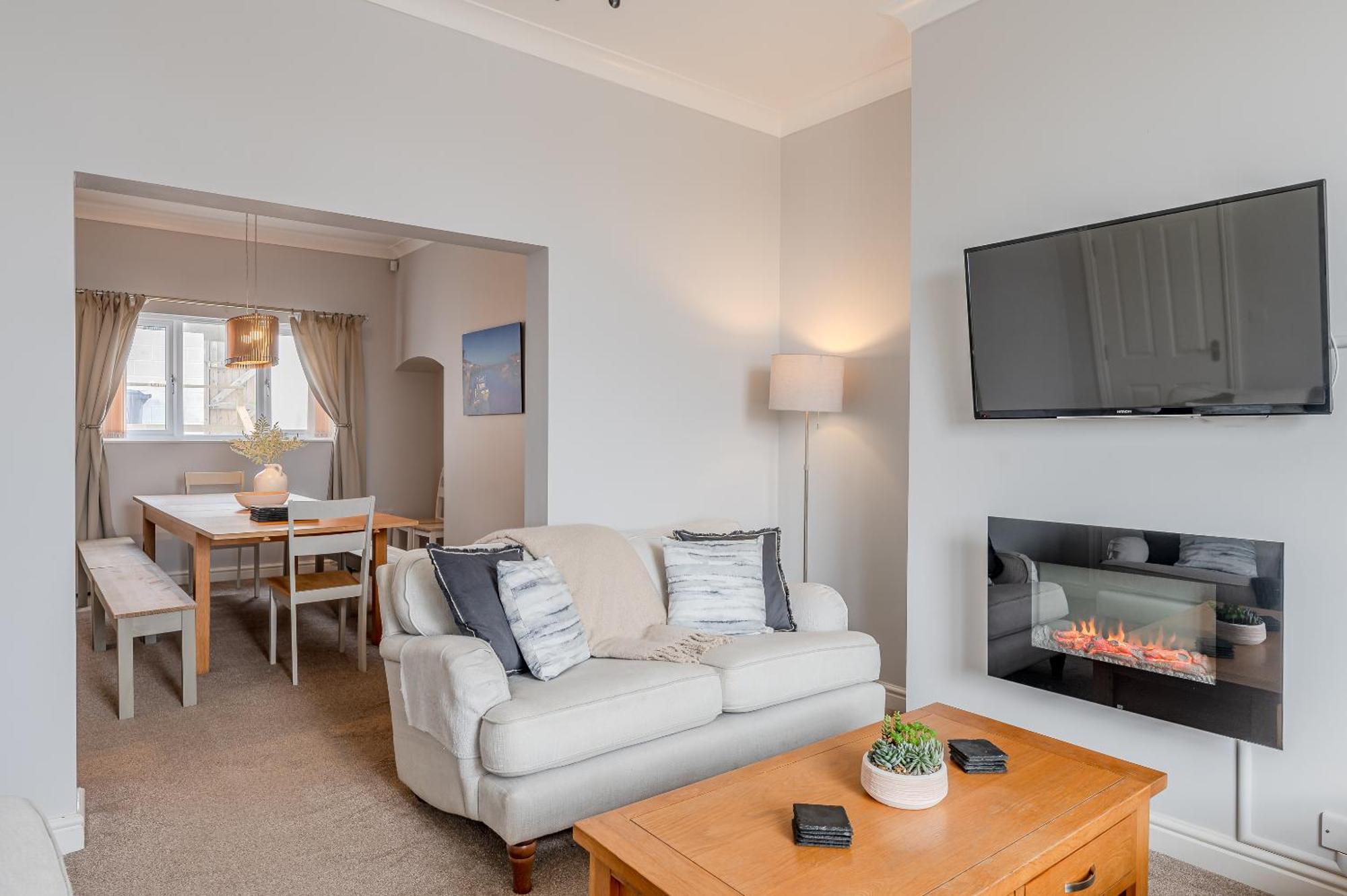 Rosemill - Large Pet Friendly Home With Off Road Parking Whitby Exterior foto